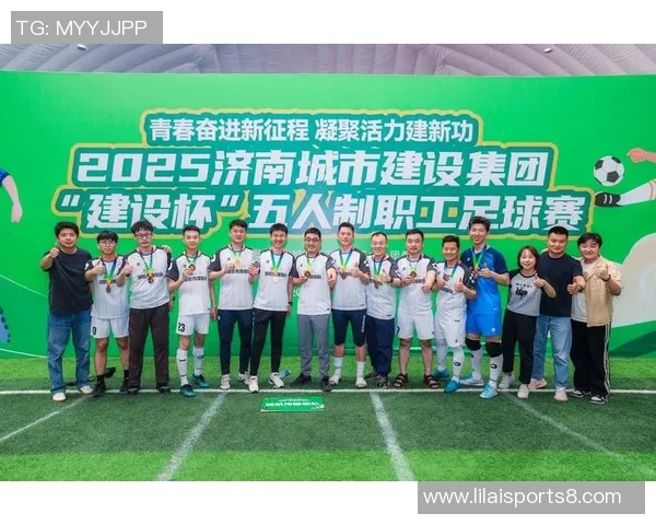 业余足球的魅力与挑战探讨如何在业余时间享受这项运动的乐趣与团队精神 业余足球的魅力与挑战探讨如何在业余时间享受这项运动的乐趣与团队精神