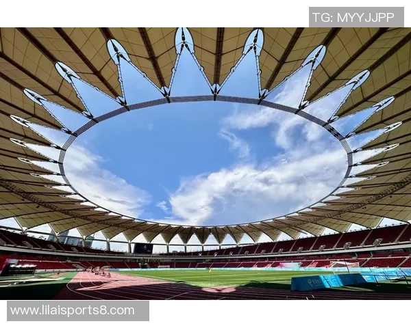 足球运动的定义与魅力解析以及对全球文化的影响探讨 足球运动的定义与魅力解析以及对全球文化的影响探讨